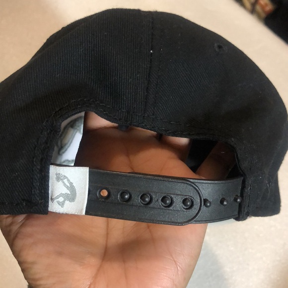 SHAQ EMBROIDERED CAP - Picture 4 of 9